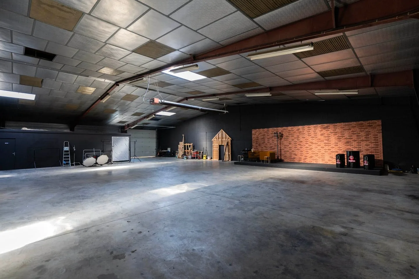 380 sqm Studio and Event Space in Vert-Saint-Denis
