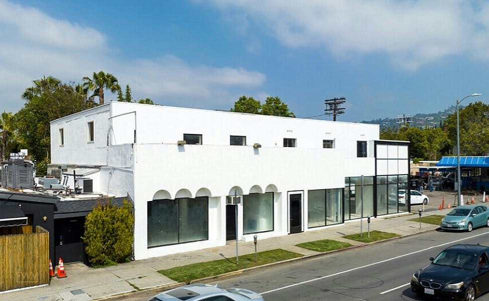 4,000 Sq Ft Retail Pop-Up Space on N La Cienega Boulevard, 372 sqm, pop up store in Los Angeles
