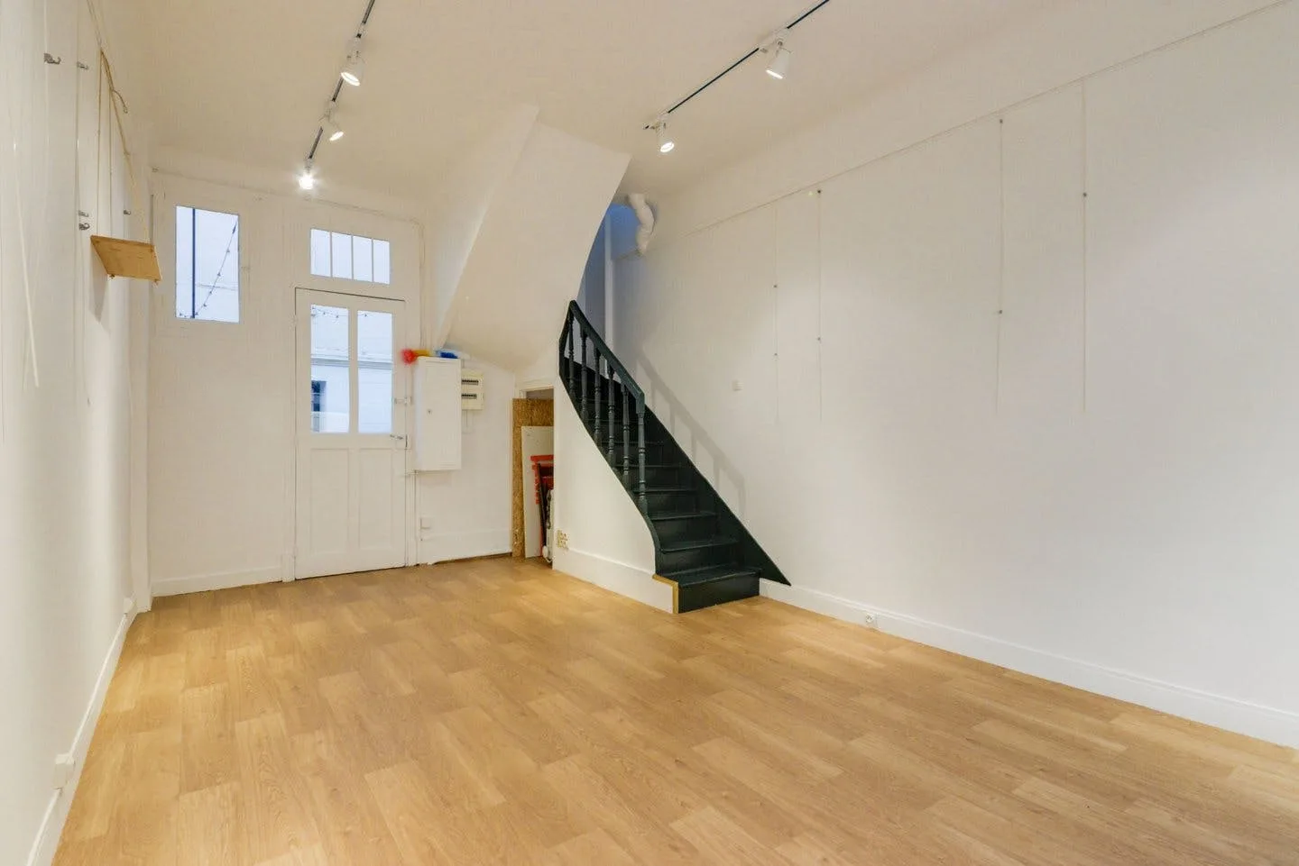 40 sqm Retail Space on Rue des Batignolles, Paris — 4