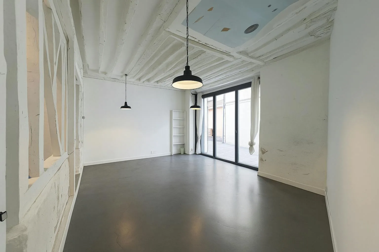 40 sqm Showroom and Retail Space on Rue de Nevers, Paris — 2