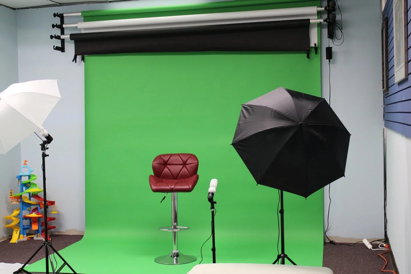 400 sq ft Southwest Houston Photo Studio and Gallery