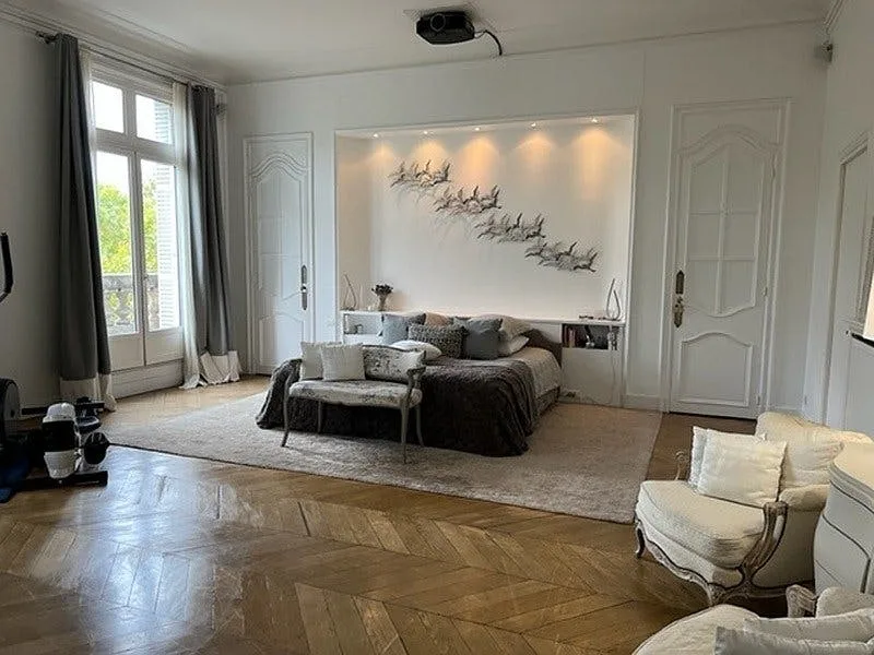 400 sqm Elegant Apartment in Paris 17th Arrondissement — 2