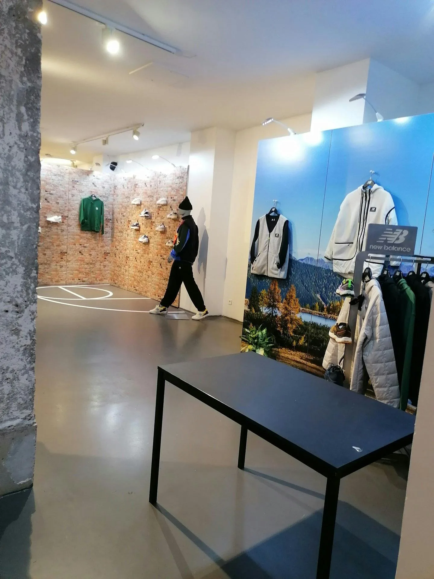 400 sqm Retail and Event Space in Haut Marais, Paris — 2