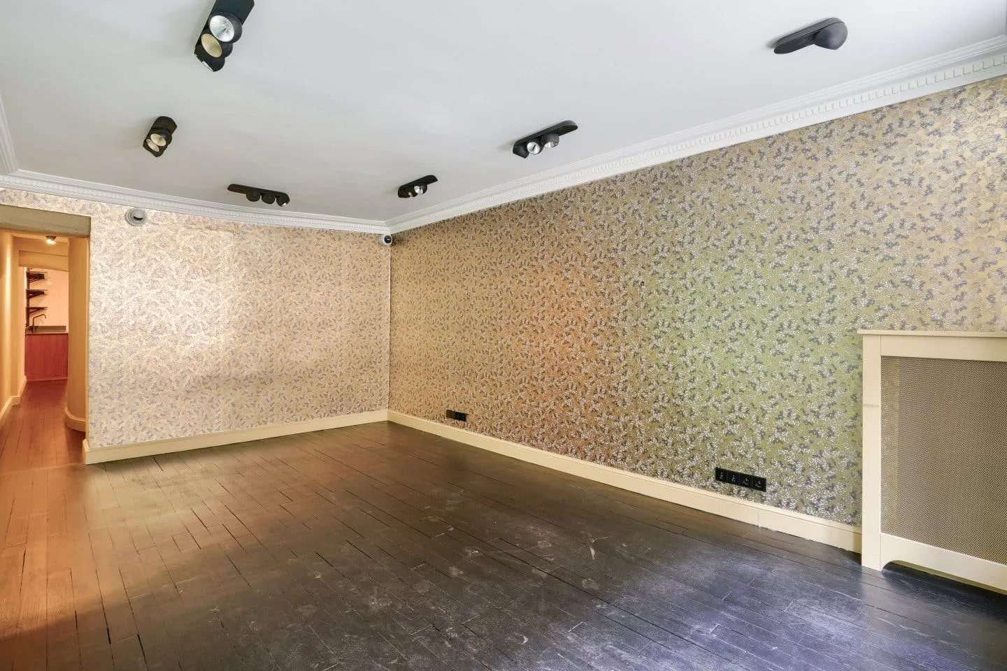 41 sqm Retail Boutique in Saint-Germain-des-Prés — 4