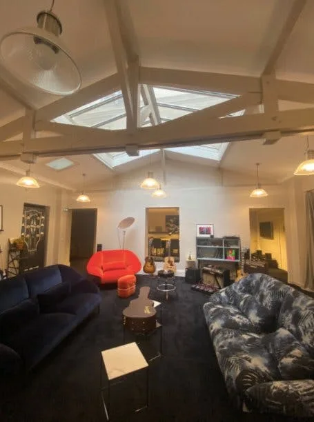 423 Square Meter Office Space on Rue Albert Thomas, Paris — 3