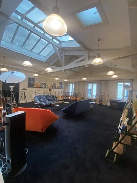 423 Square Meter Office Space on Rue Albert Thomas, Paris — 4
