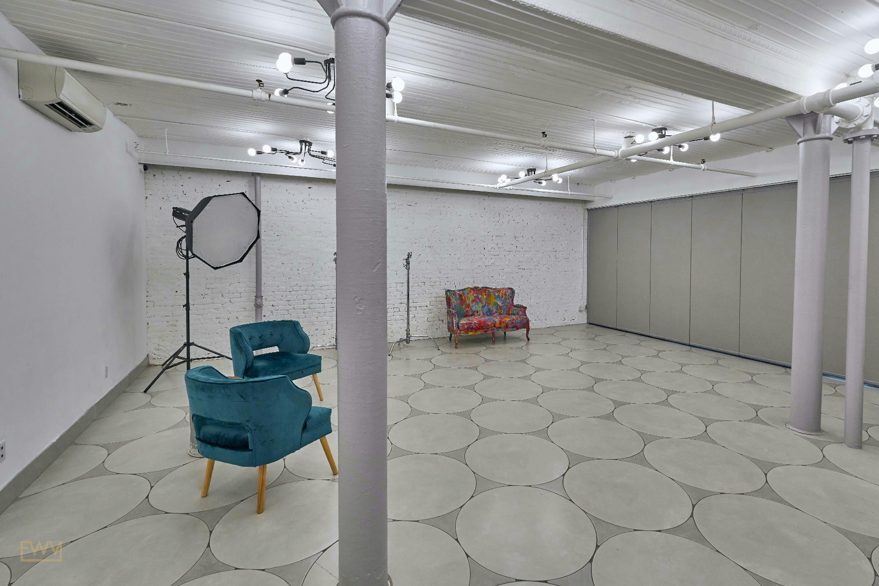 430 sq ft Minimal Creative Studio on Orchard Street, 40 sqm, pop up store in New York