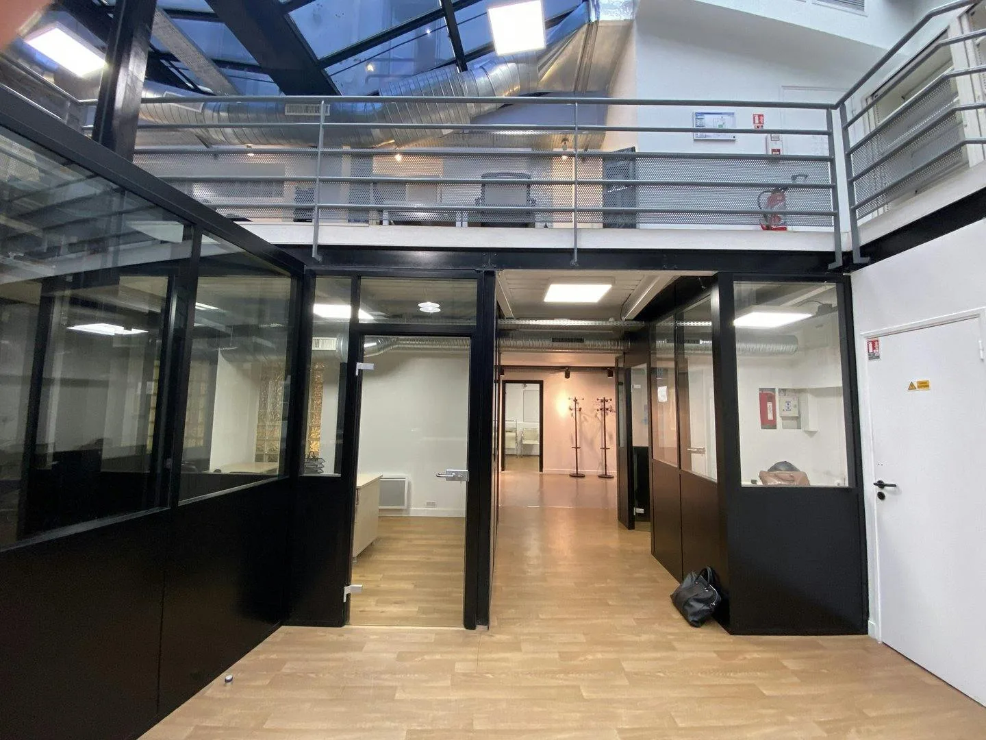 435 sqm Atypical Commercial Space in Paris 10th Arrondissement — 5