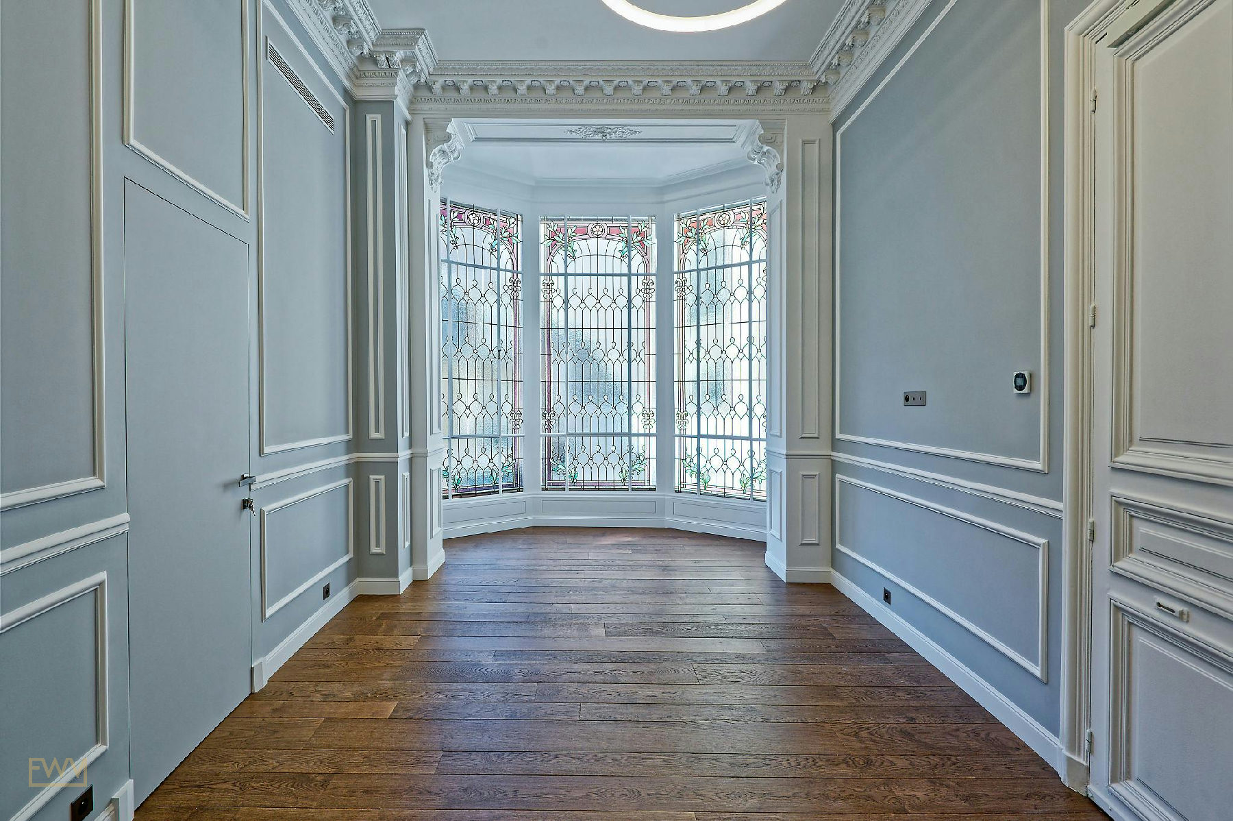 440 sqm Showroom on Avenue Marceau in Paris, showroom presentation, pop-up rental