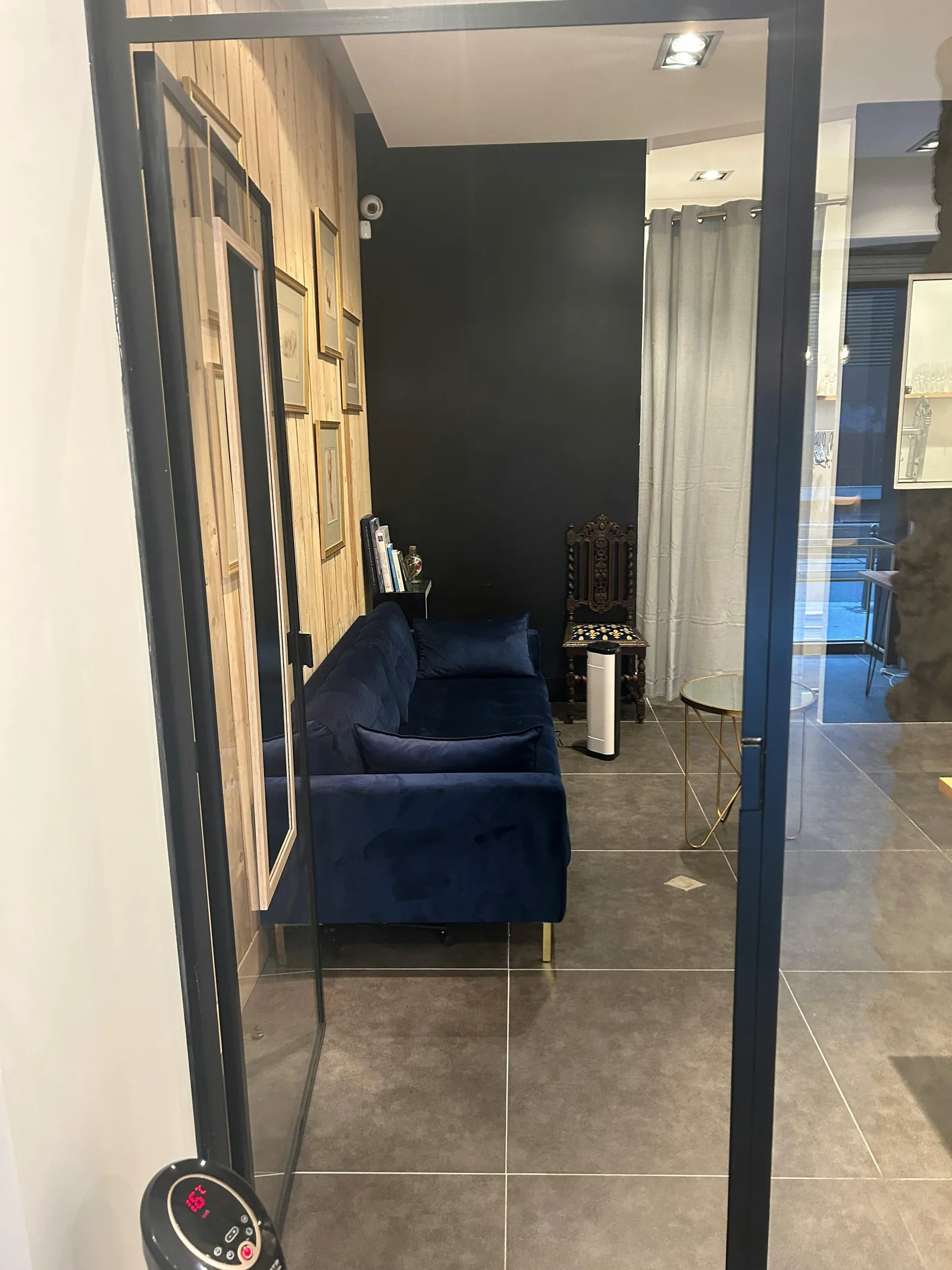 45 sqm Retail and Event Space on Rue des Belles Feuilles — 4