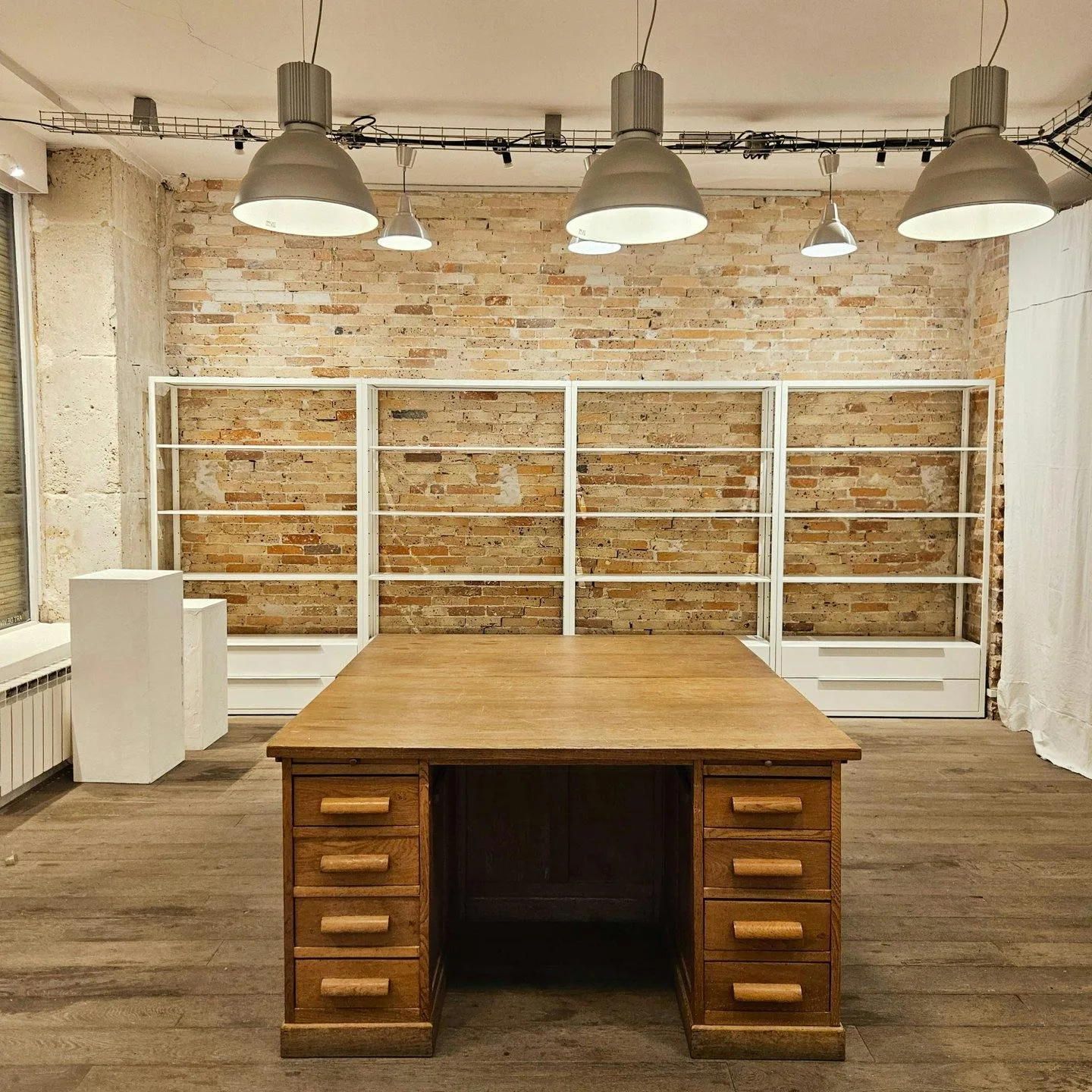 45 sqm Retail and Showroom Space in Haut-Marais, Paris