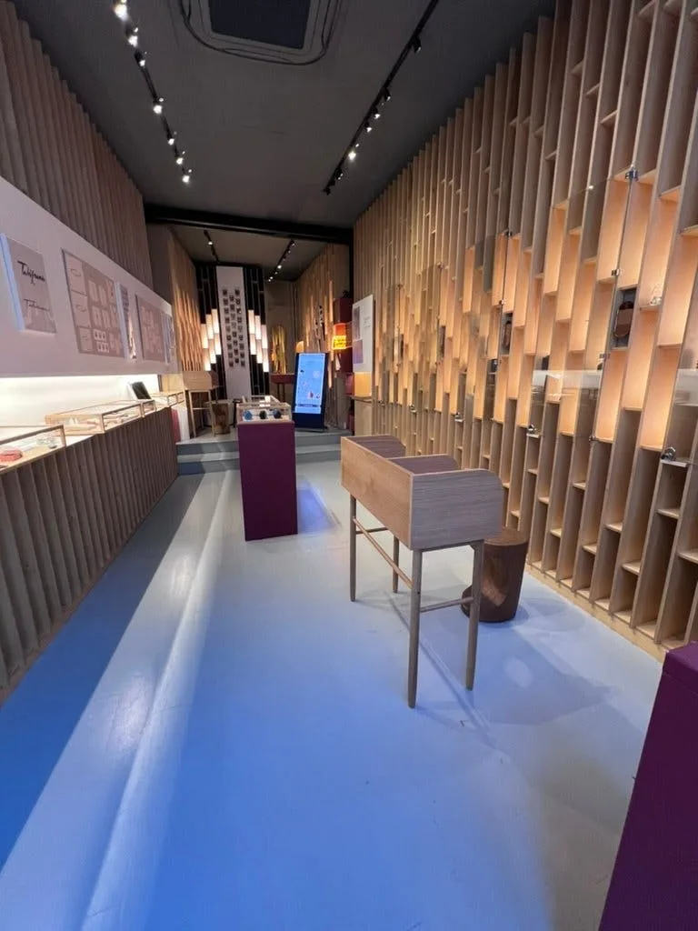 45 sqm Retail and Showroom Space near Bon Marche, Paris — 2