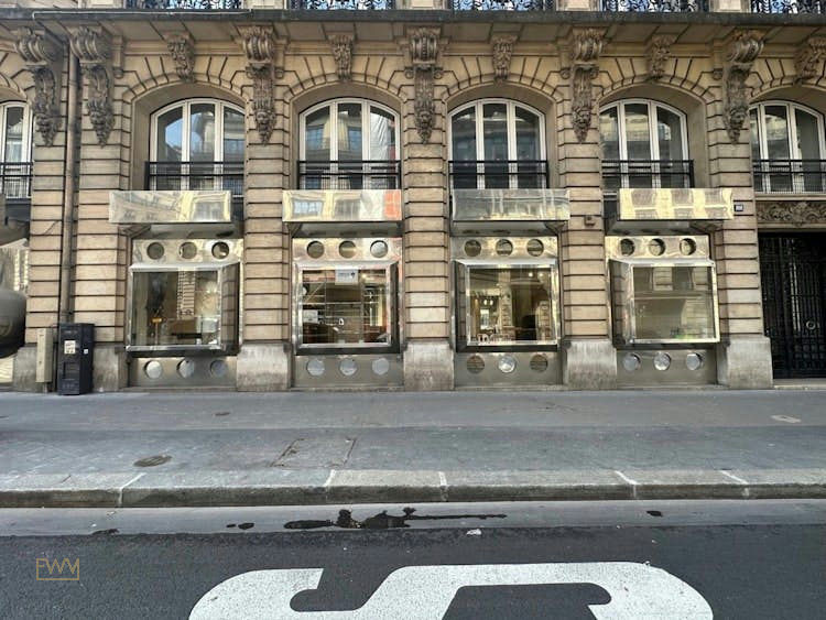 450 sqm Award-Winning Showroom on Rue Réaumur, Paris, pop up store