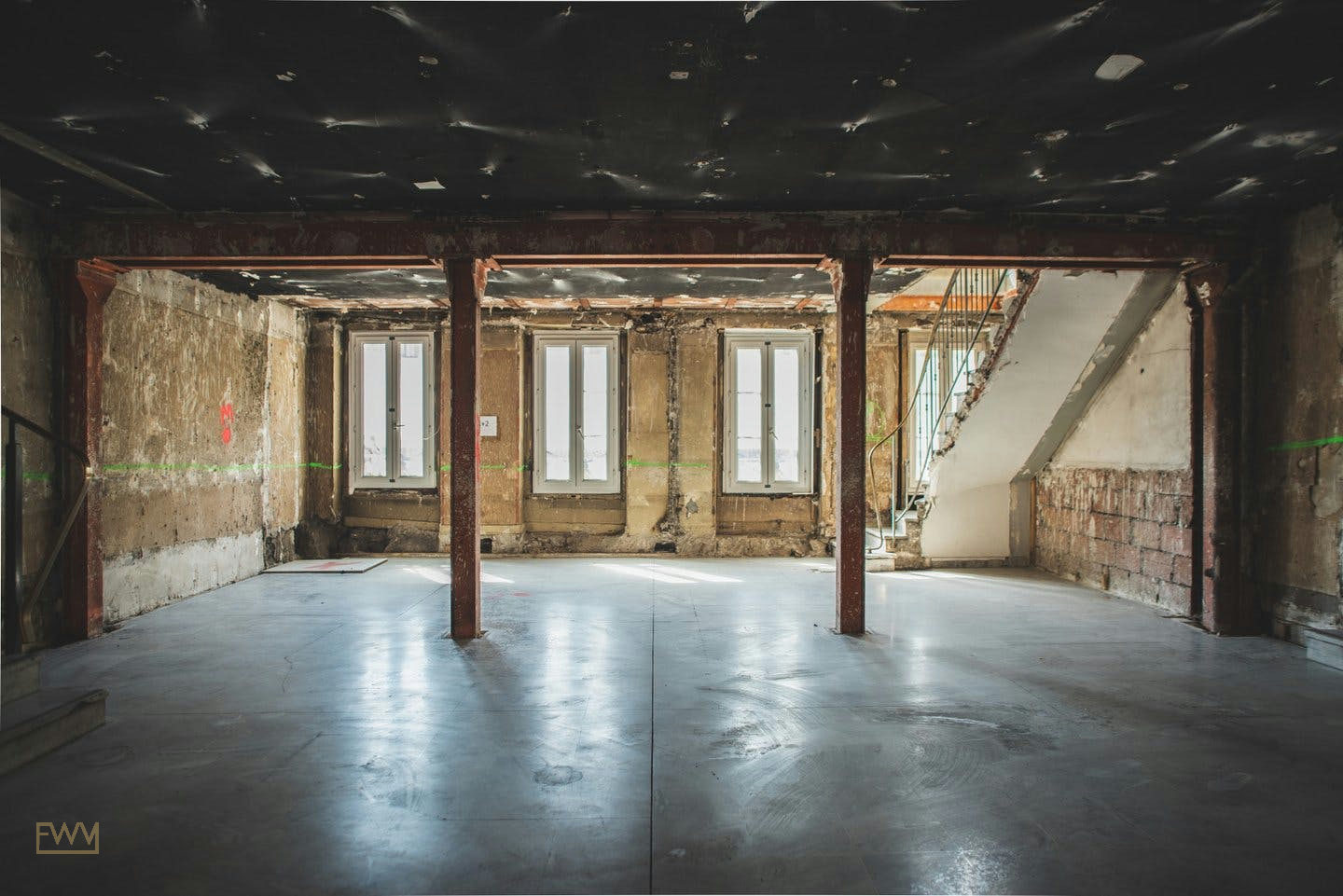 5,500 sqm Raw Industrial Space in Paris 18th arrondissement, showroom presentation, pop-up rental, second interior view