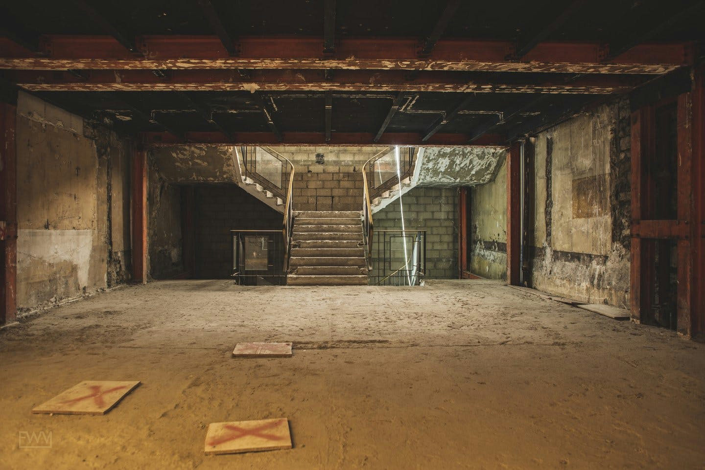 5,500 sqm Raw Industrial Space in Paris 18th arrondissement, showroom presentation, pop-up rental, third interior view