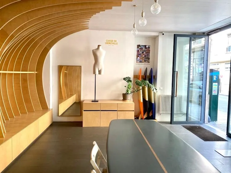 50 sqm Boutique on Rue Froissart, Paris — 3