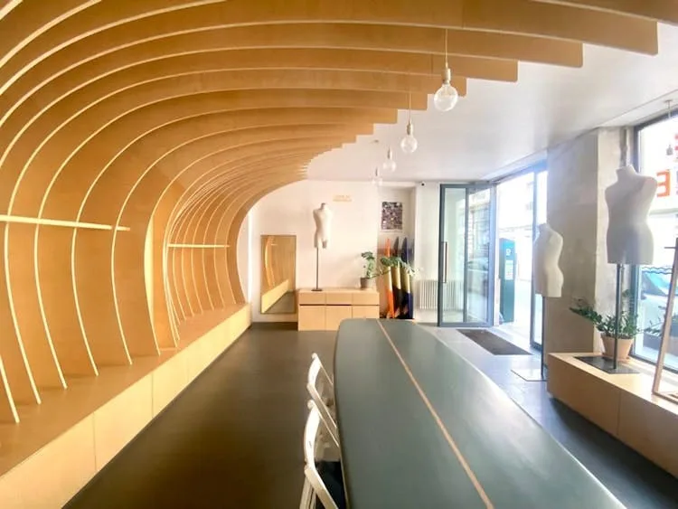 50 sqm Boutique on Rue Froissart, Paris — 4