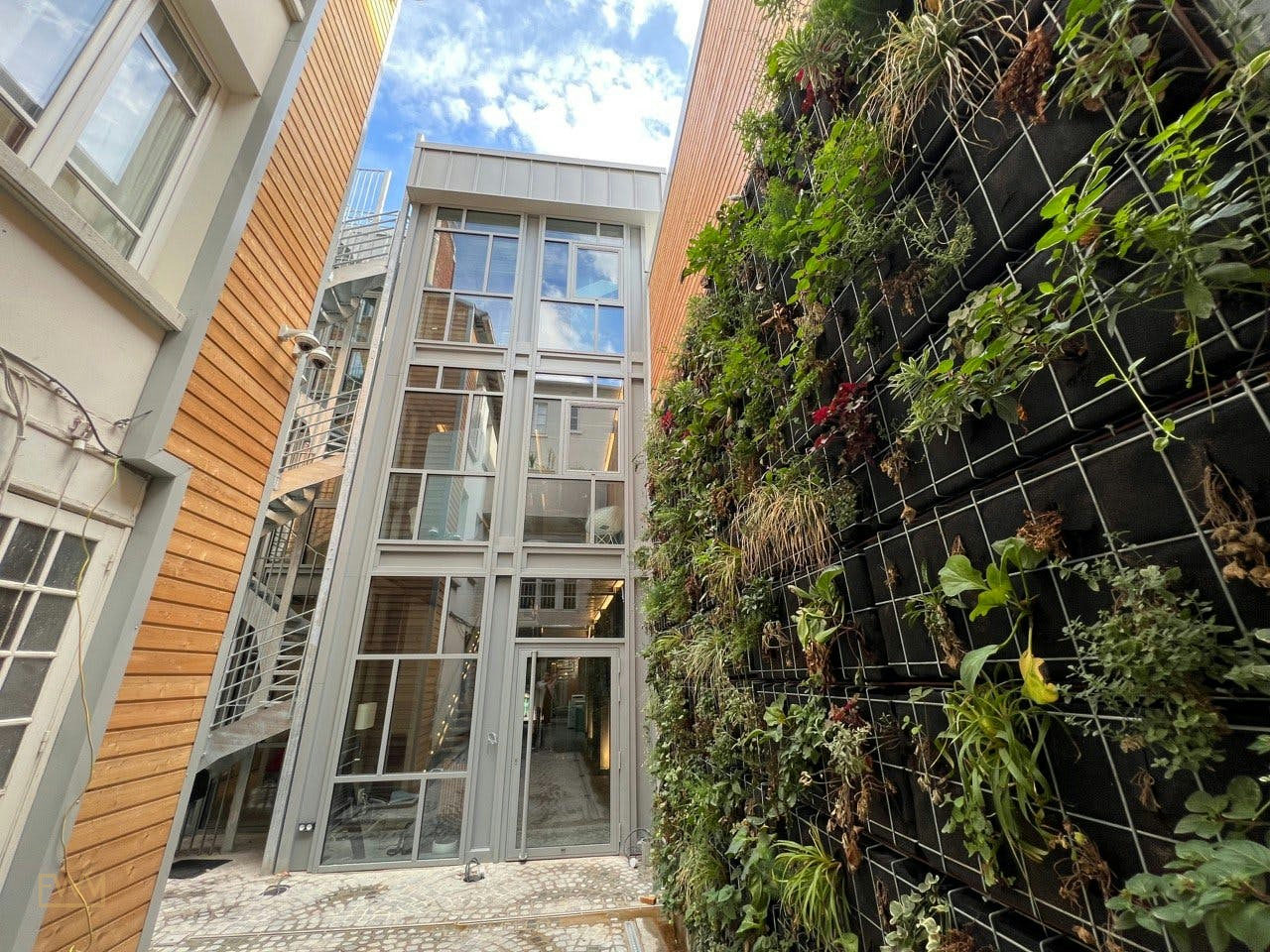 500 sqm Creative Space on Rue de Croulebarbe, Paris