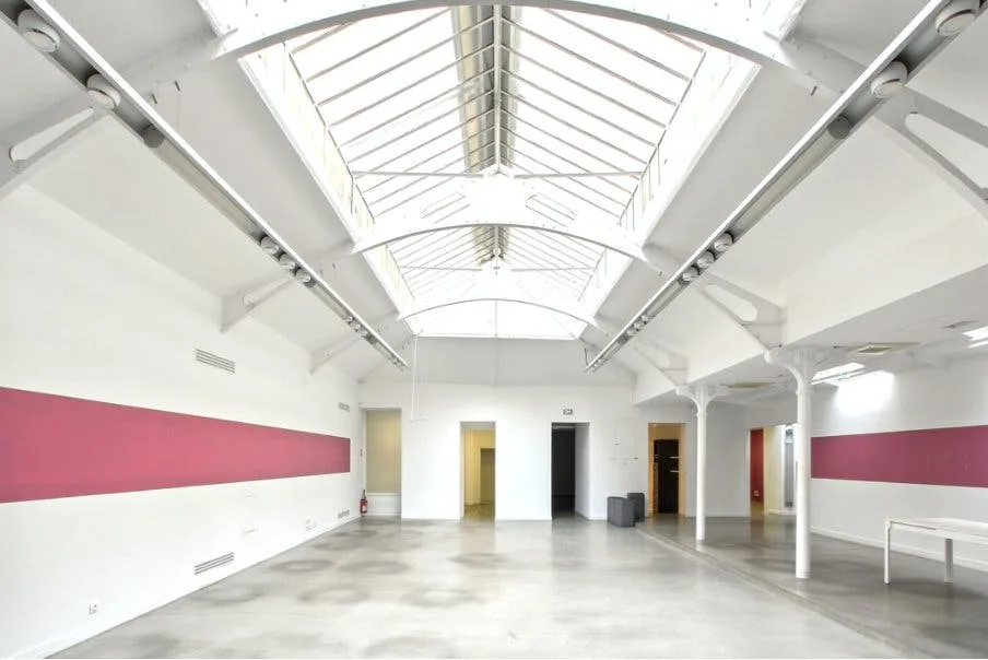 515 sqm Office Space on Rue du Temple, Paris — 2