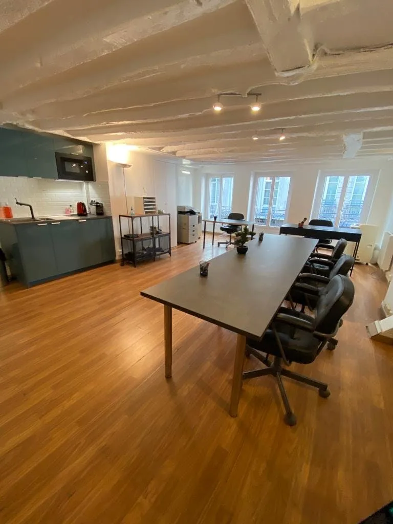 52 Square Meter Office Space on Rue Poissonniere, Paris — 2