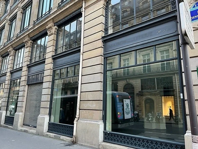 524 sqm Corner Boutique near Place des Victoires — 2