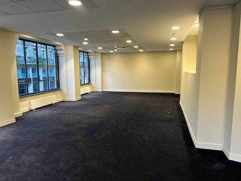 524 sqm Corner Boutique near Place des Victoires — 5