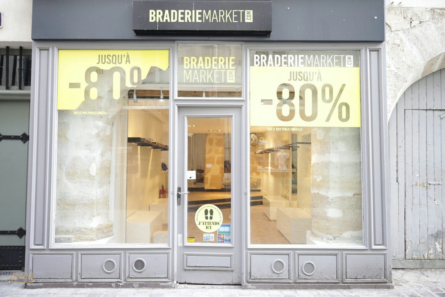 62 sqm Retail Space on Rue des Rosiers, Paris, pop up store