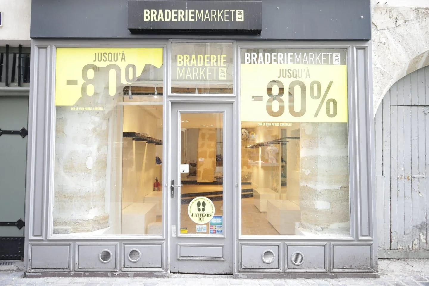 62 sqm Retail Space on Rue des Rosiers, Paris