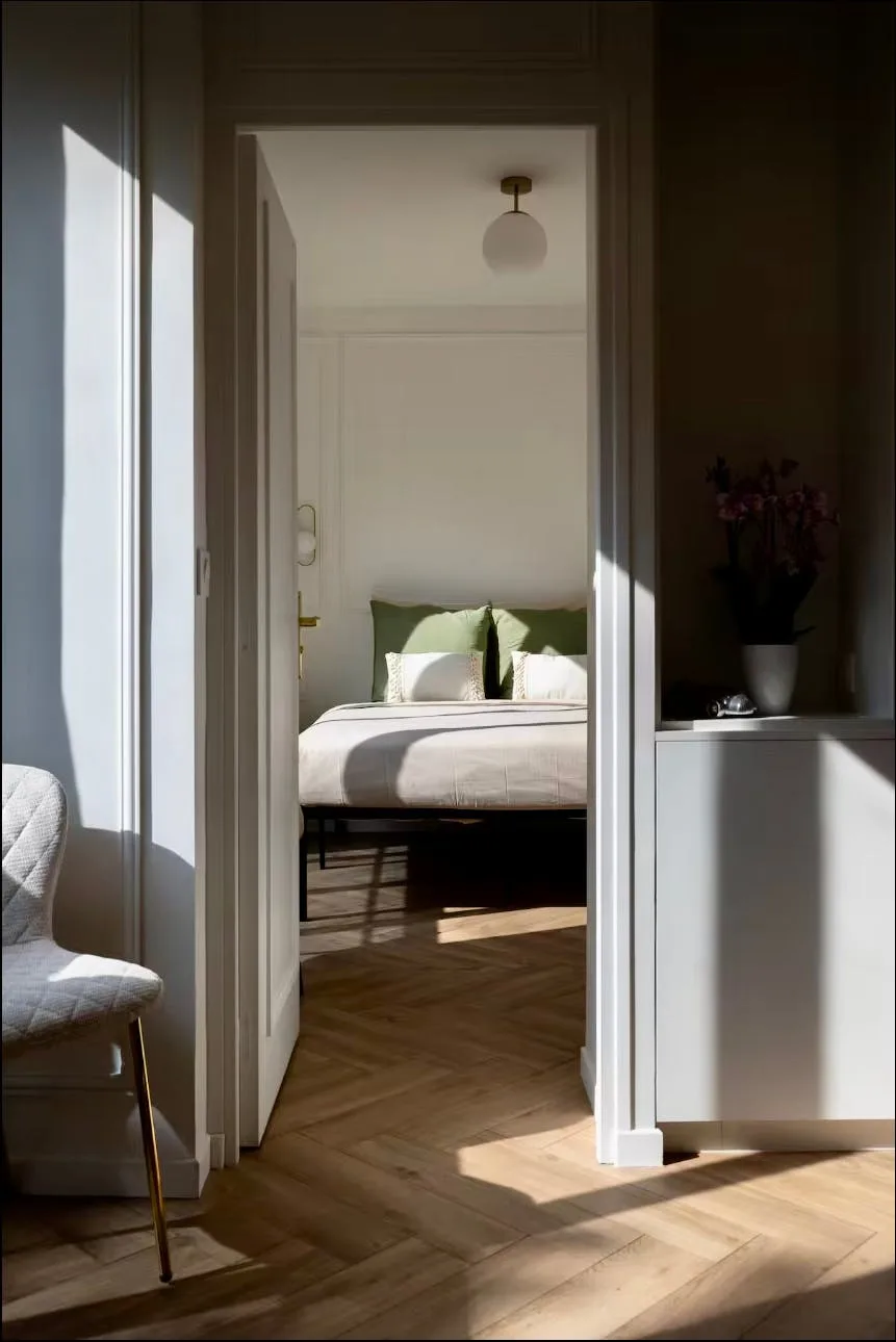 70 sqm Designer Showroom and Office on Boulevard Sébastopol — 5