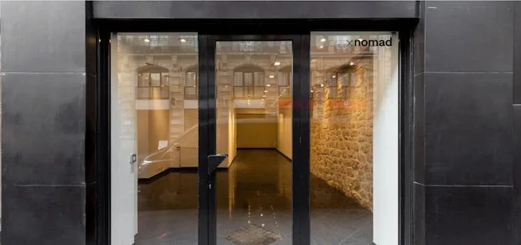 70 sqm Gallery and Showroom on Rue de Turenne, Paris