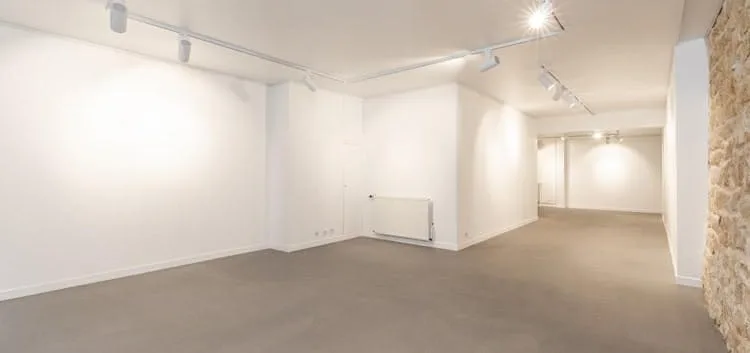 70 sqm Gallery and Showroom on Rue de Turenne, Paris — 3