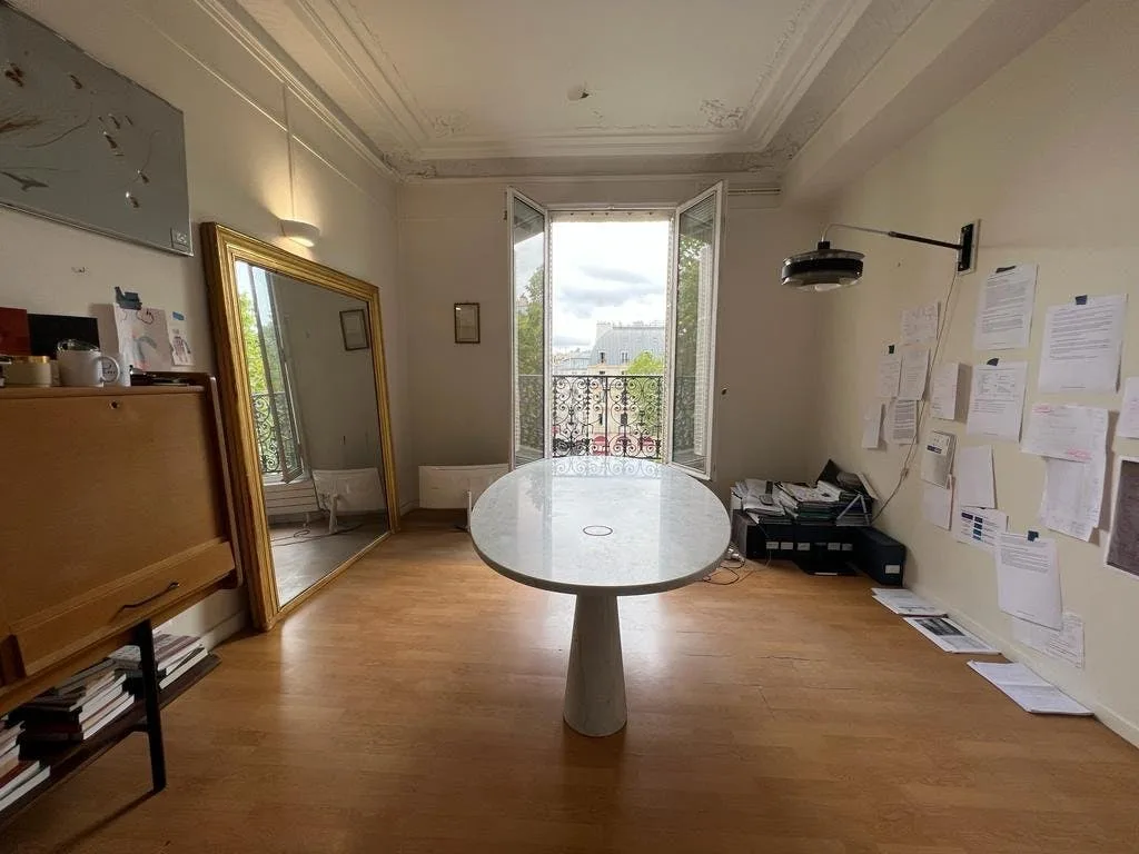 74 sqm Multipurpose Office Apartment at 4 Place Saint-Michel — 3