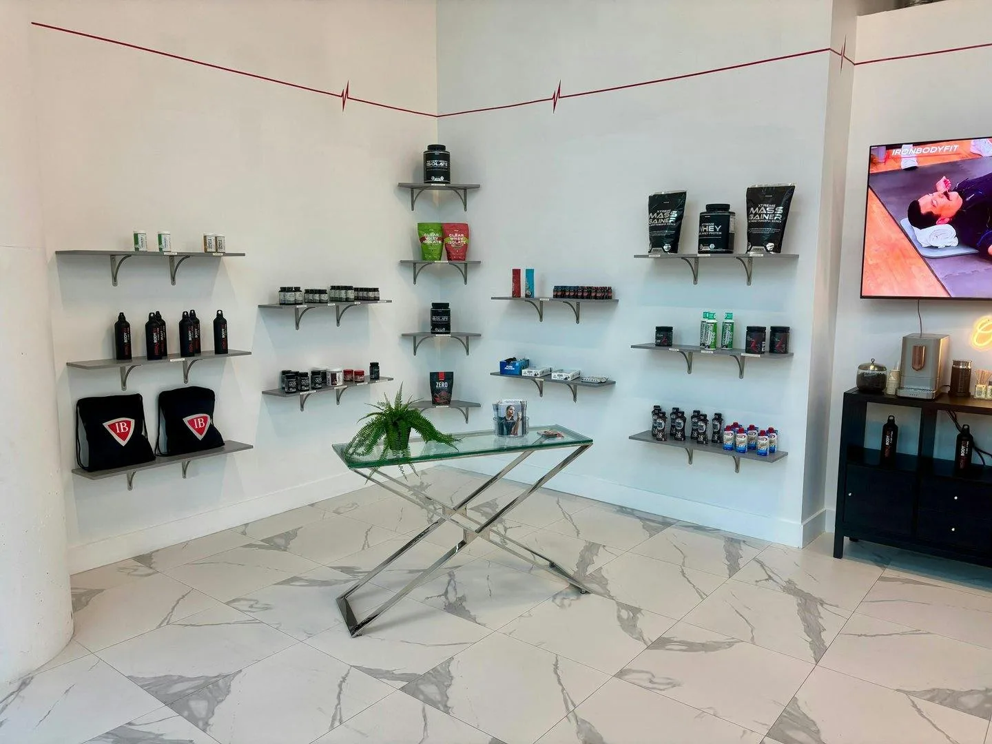 8 sqft Retail Space in Miami Fitness Studio — 3