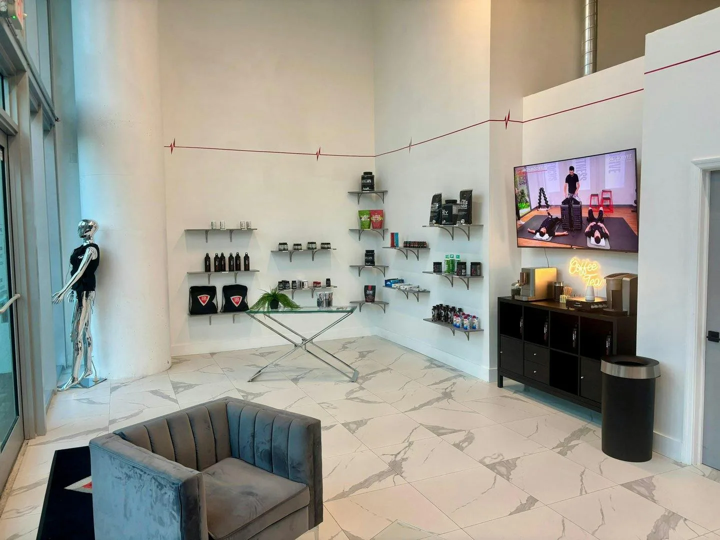 8 sqft Retail Space in Miami Fitness Studio — 4