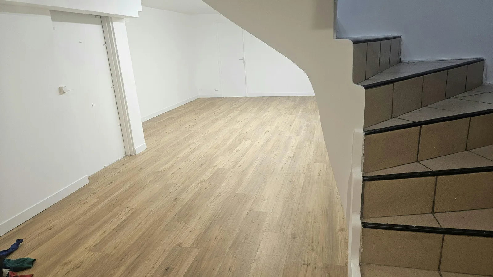80 sqm Commercial Basement Space in Longjumeau