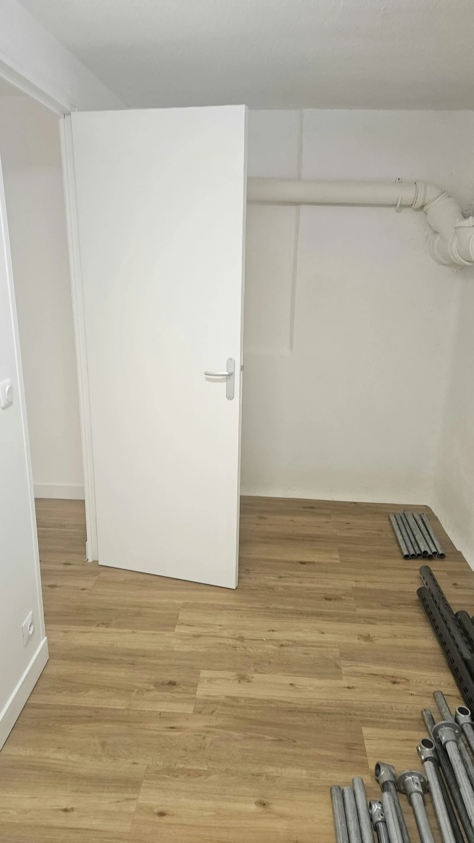 80 sqm Commercial Basement Space in Longjumeau — 4
