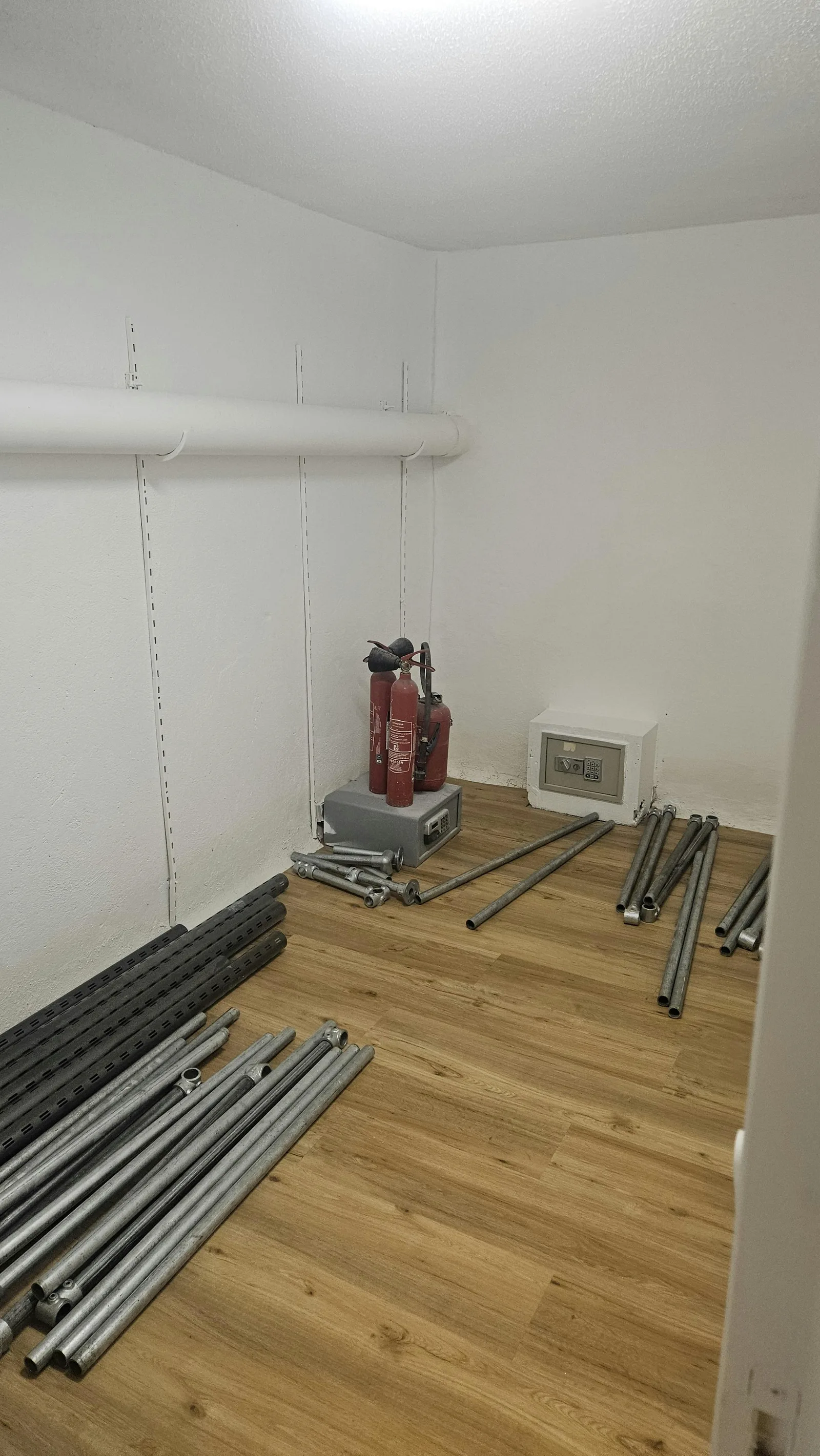 80 sqm Commercial Basement Space in Longjumeau — 5