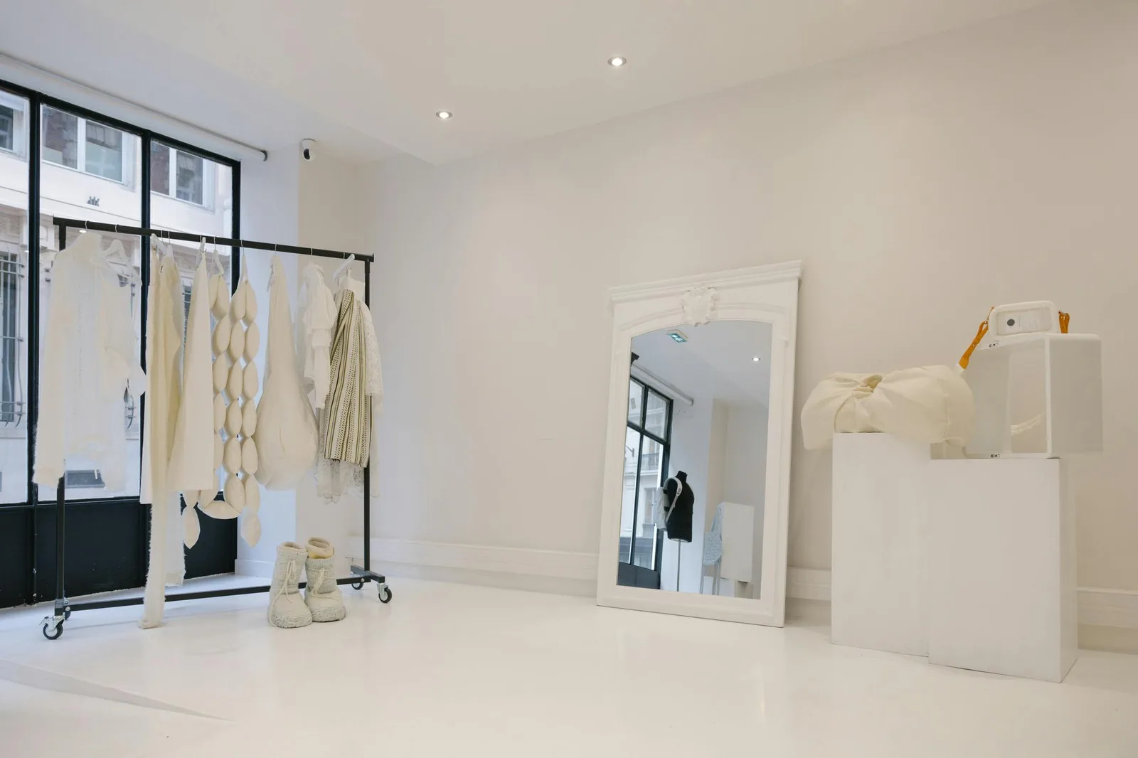 80 sqm Commercial Space on Rue Notre Dame des Victoires — 2