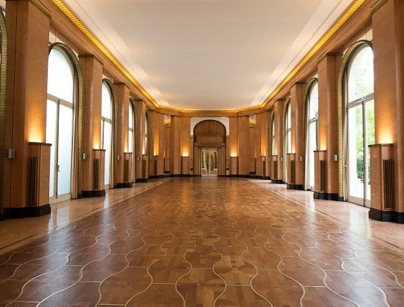 812 sqm Unique Showroom and Event Space in Paris 8th — 2