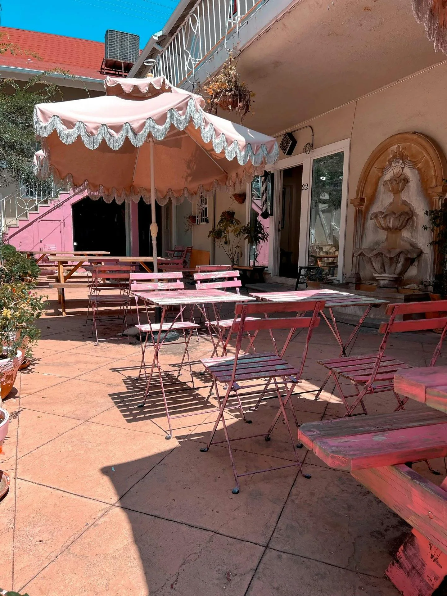 900 Sq Ft Multi-Purpose Cafe Space in West Hollywood — 2
