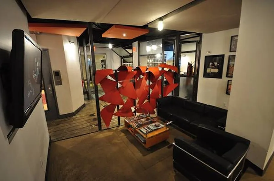 Acoustically Treated Production Suite for Rent, 22 sqm, content creation, pop-up rental in New York, interior view
