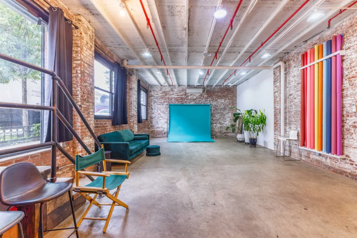 Adaptable 1,200 Sq Ft Storefront in East Williamsburg, 102 sqm, retail activation, pop-up rental in Brooklyn, interior view