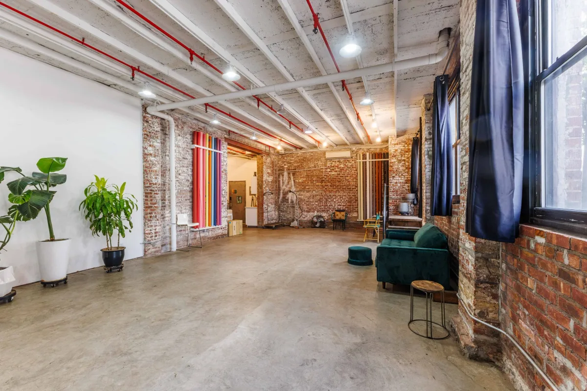 Adaptable 1,200 Sq Ft Storefront in East Williamsburg, 102 sqm, retail activation, pop-up rental in Brooklyn, third interior…