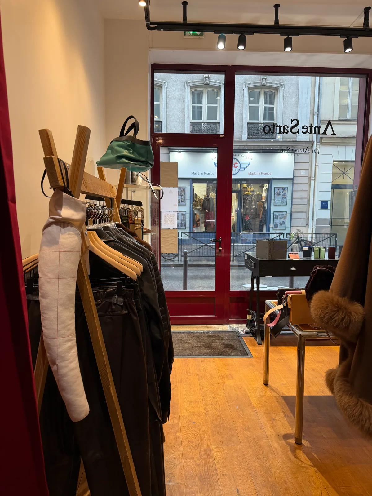 Ancien Atelier de Tailleur à Paris pour Pop-Ups, 40 sqm, pop up store, third interior view