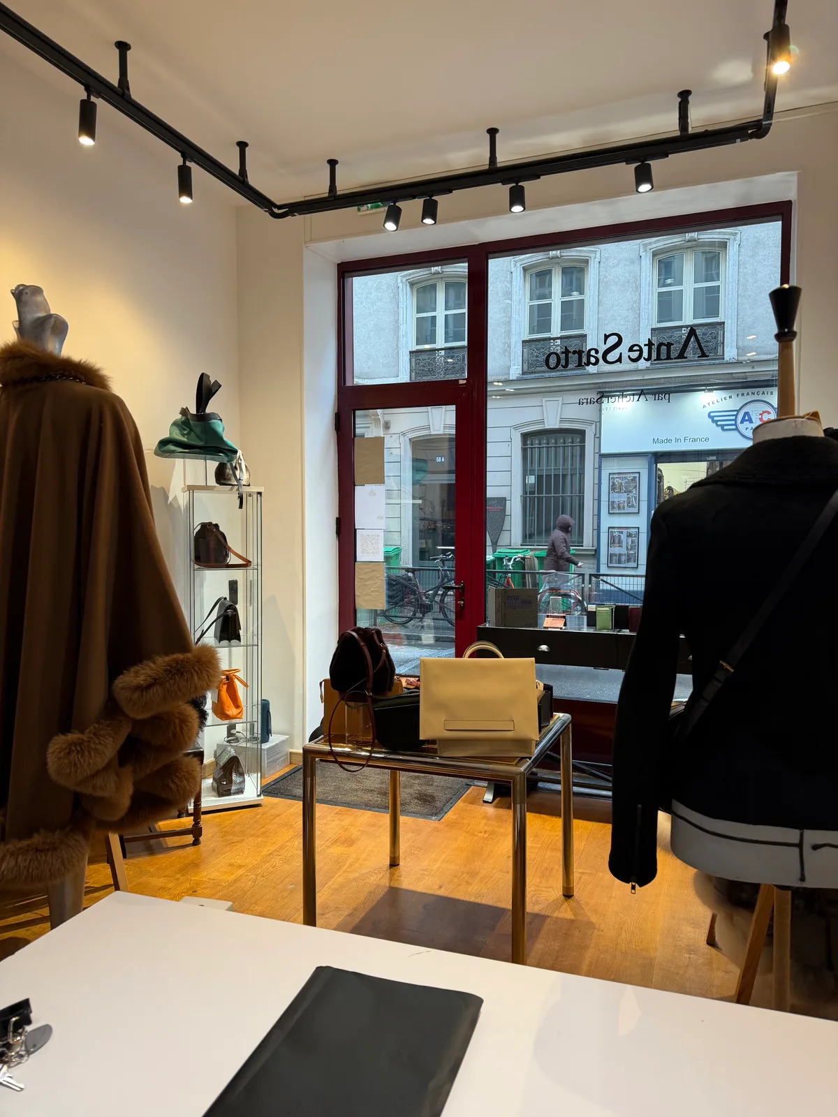 Ancien Atelier de Tailleur à Paris pour Pop-Ups, 40 sqm, pop up store, additional interior view