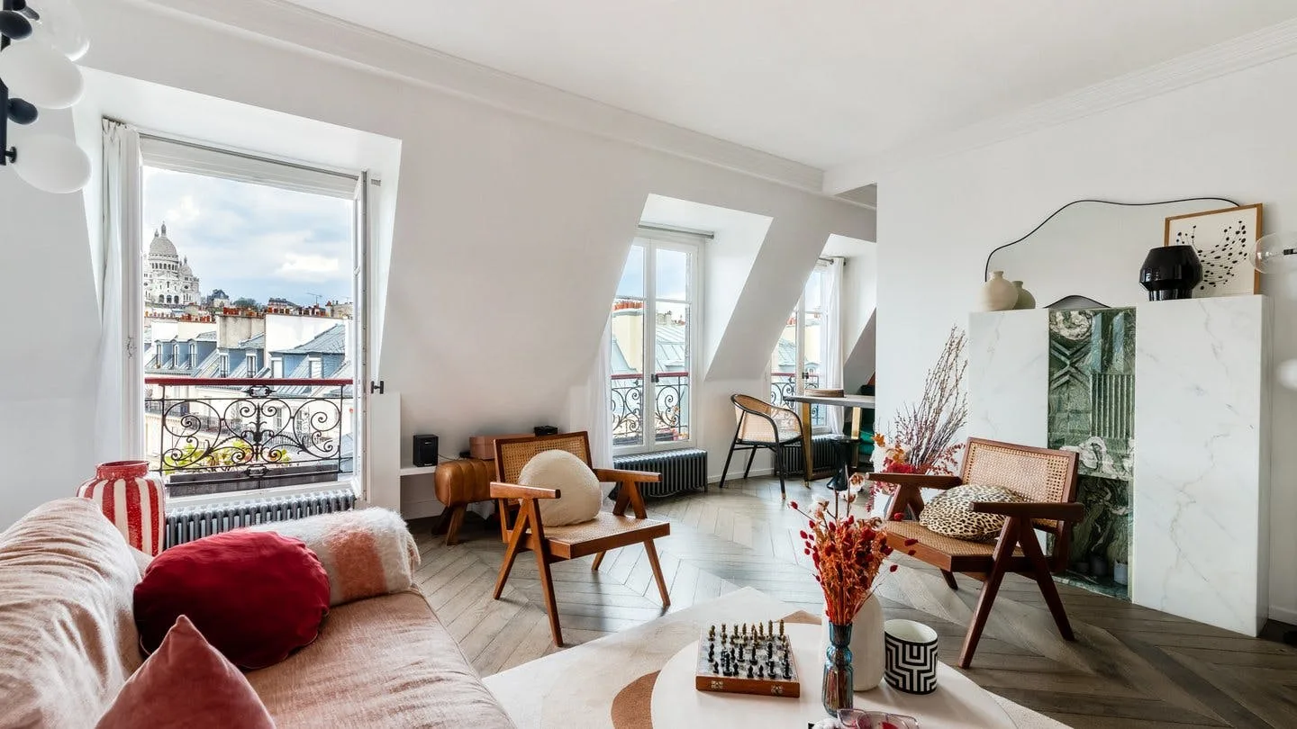 Architect-Designed Loft on Avenue Trudaine, Paris — 3