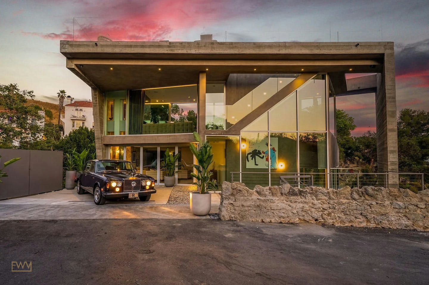 Architectural Multi-Floor Event Space in the Hollywood Hills, 413 sqm, art exhibition, pop-up rental in Los Angeles
