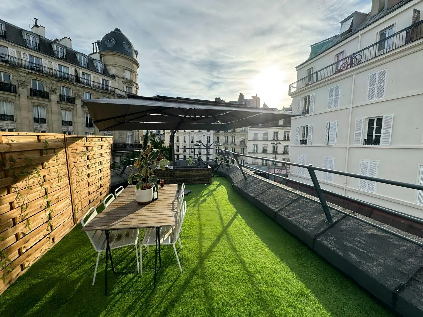 Art Deco Rooftop and Event Space with Sacre Coeur View — 4