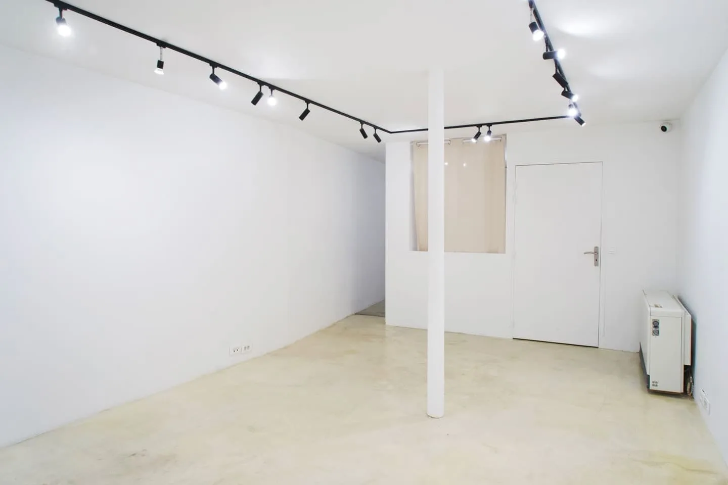 Art Gallery and Fashion-Week Showroom in Le Marais — 3
