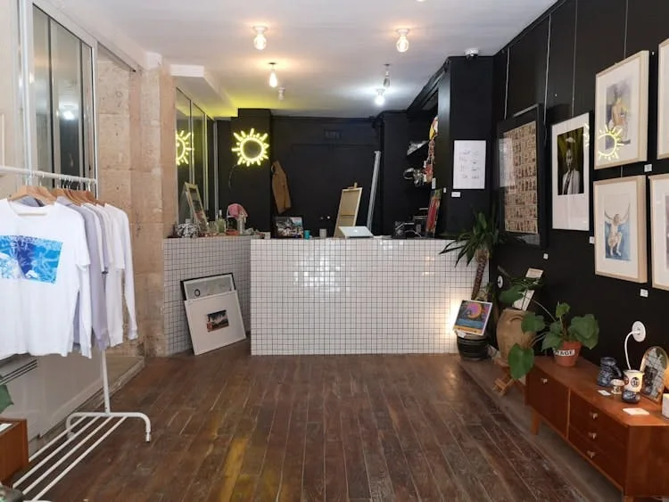 Art Gallery and Workshop on Rue Notre Dame de Lorette — 2